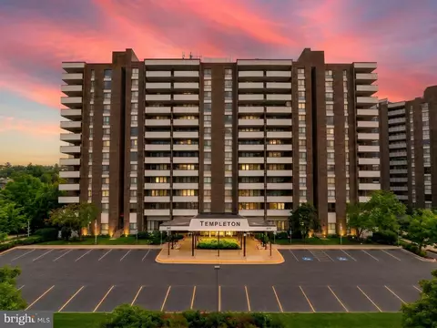 250 S Reynolds St #801, Alexandria, VA 22304