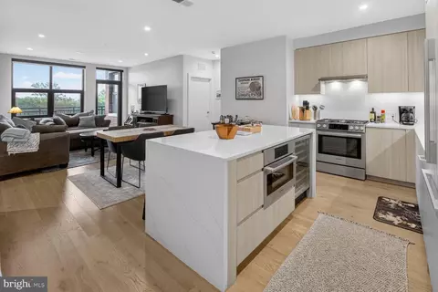 737 Swann Ave #310, Alexandria, VA 22301