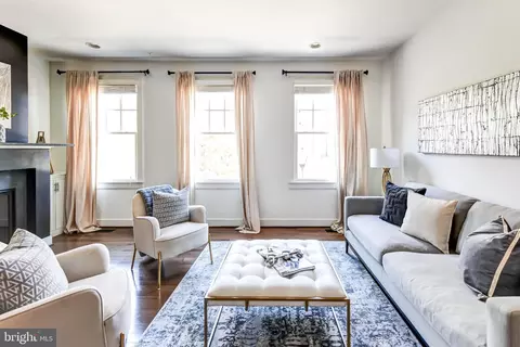 915 Parker Gray School Way, Alexandria, VA 22314