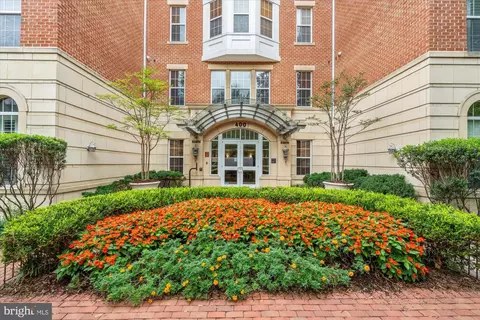 400 Cameron Station Blvd #324, Alexandria, VA 22304