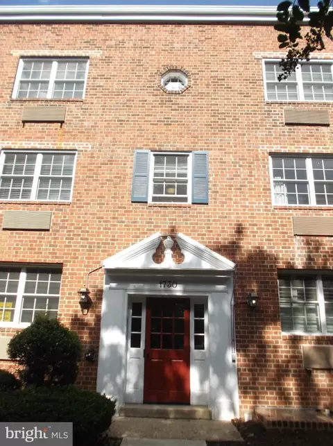 1730 W Abingdon Dr W #101, Alexandria, VA 22314
