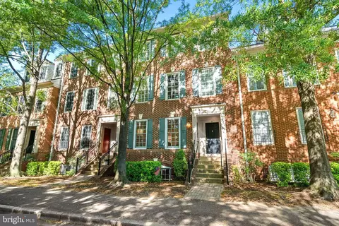 709 A Massey Ln N #A, Alexandria, VA 22314
