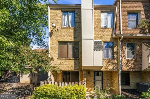 1701 Kenwood Ave, Alexandria, VA 22302