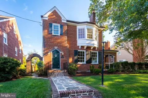 406 Upland Pl, Alexandria, VA 22301