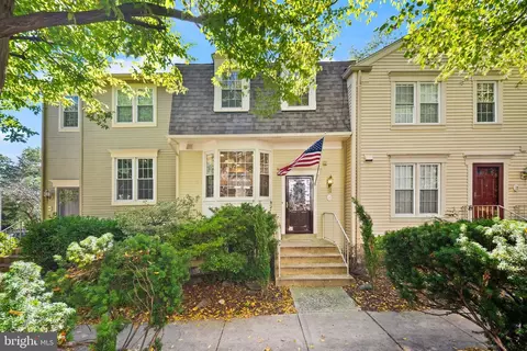 35 Fendall Ave, Alexandria, VA 22304