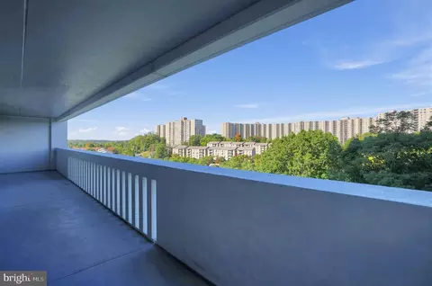 6101 Edsall Rd #912, Alexandria, VA 22304