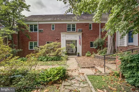 1628 Mt Eagle Pl, Alexandria, VA 22302