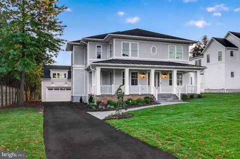 1208 Janneys Ln, Alexandria, VA 22302