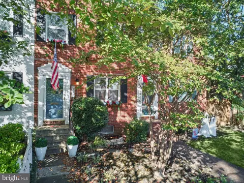 713 S Columbus St, Alexandria, VA 22314