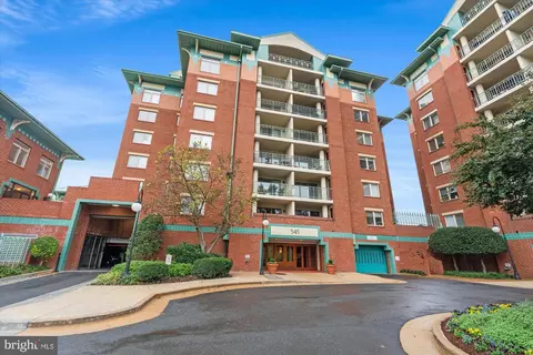 545 E Braddock Rd #203, Alexandria, VA 22314