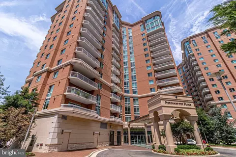 3101 N Hampton Dr #410, Alexandria, VA 22302