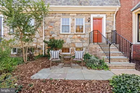 117 Commonwealth Ave, Alexandria, VA 22301