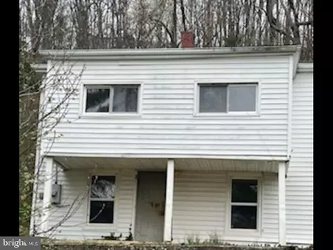 852 Vulcan Ave, Clifton Forge, VA 24422