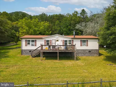 2112 Cove Creek Rd, Covington, VA 24426
