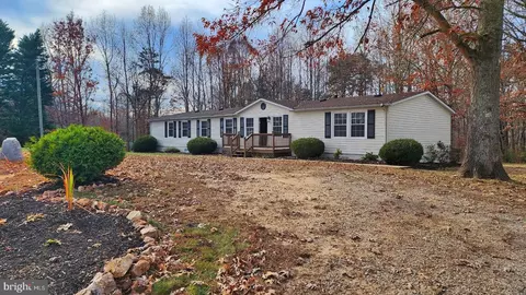 2335 C G Woodson Rd, New Canton, VA 23123