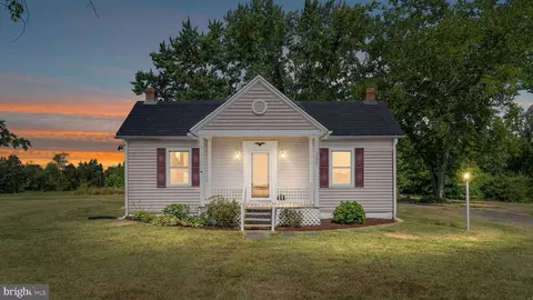 25963 N James Madison Hwy, New Canton, VA 23123