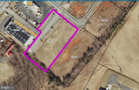 01 Main St, Dillwyn, VA 23936