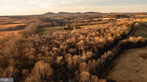 01 Plank Rd, Dillwyn, VA 23936