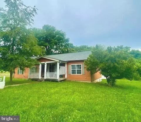 2923 Cartersville Rd, New Canton, VA 23123
