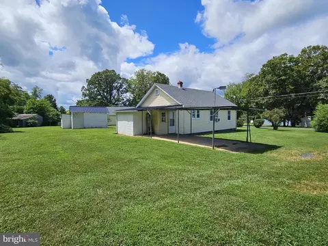 Exterior - 89 Conner St, Dillwyn, VA 23936 photo 5 of 7