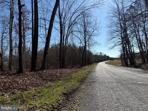 3 Maple Bridge Rd # B, Dillwyn, VA 23936 photo 8