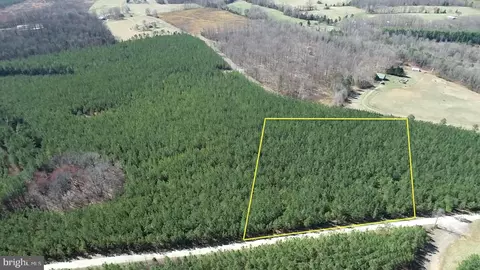 3 Maple Bridge Rd # A, Dillwyn, VA 23936