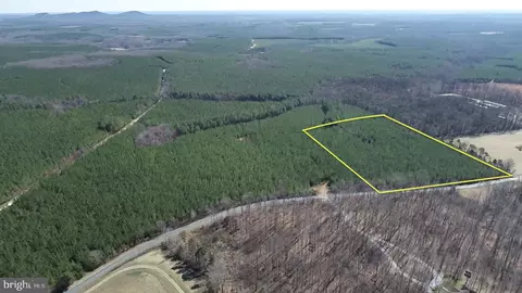 2 Sanders Creek Rd # B, Dillwyn, VA 23936