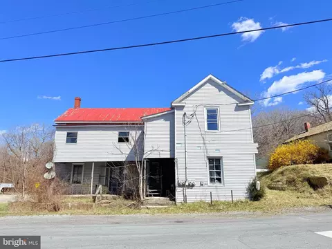 Exterior - 9 Bridge St S, Buchanan, VA 24066 photo 2 of 5