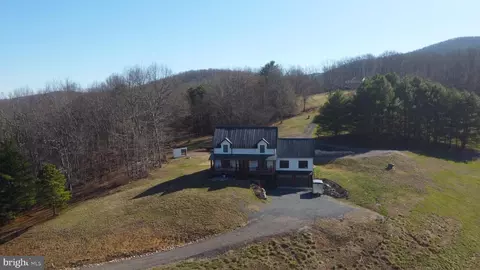 65 Cyprus Rd, Warm Springs, VA 24484