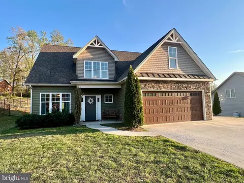 1486 Willow Oak Dr, Forest, VA 24551