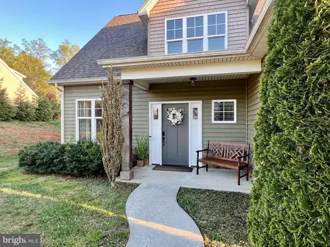 1486 Willow Oak Dr, Forest, VA 24551 photo 2