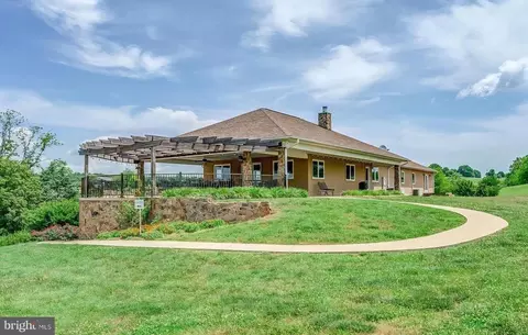 3061 Hendricks Store Rd, Moneta, VA 24121