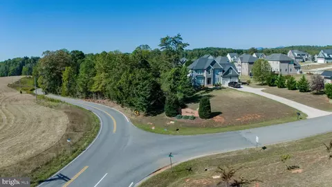 View/Area - 1079 High Oaks Dr, Forest, VA 24551 photo 1 of 4