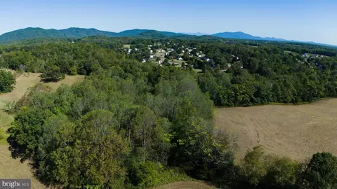 View/Area - 1079 High Oaks Dr, Forest, VA 24551 photo 4 of 4