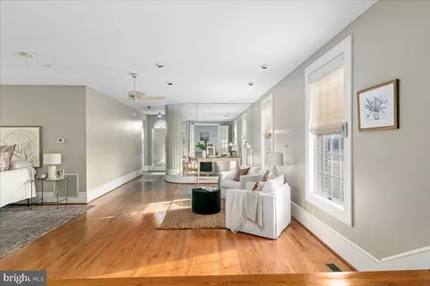 Entry Way - 4059 Lowry Rd, Goode, VA 24556 photo 11 of 28