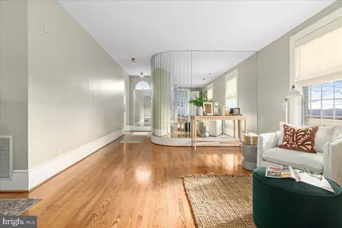 Entry Way - 4059 Lowry Rd, Goode, VA 24556 photo 12 of 28