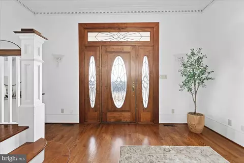 Entry Way - 4059 Lowry Rd, Goode, VA 24556 photo 2 of 28