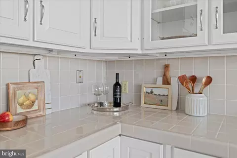 Kitchen - 4059 Lowry Rd, Goode, VA 24556 photo 4 of 11