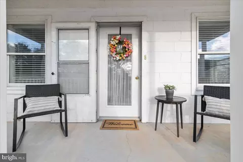 Exterior - 4059 Lowry Rd, Goode, VA 24556 photo 6 of 9