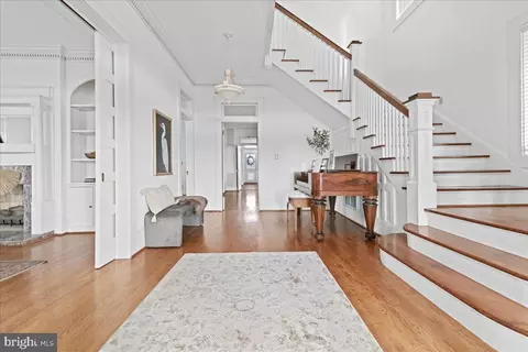Entry Way - 4059 Lowry Rd, Goode, VA 24556 photo 5 of 28