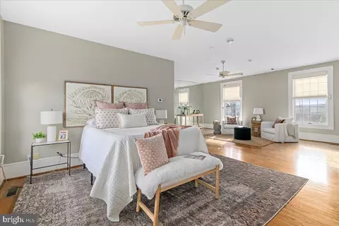 Bedroom - 4059 Lowry Rd, Goode, VA 24556 photo 3 of 8