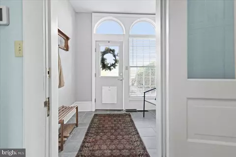 Entry Way - 4059 Lowry Rd, Goode, VA 24556 photo 18 of 28