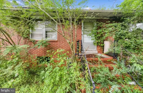 207 Simmons Dr, Lawrenceville, VA 23868