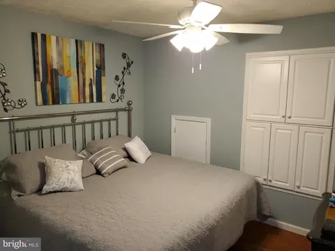 Bedroom - 107 Mountain View Dr, Fancy Gap, VA 24328 photo 3 of 9