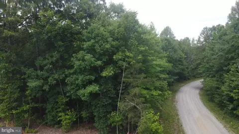 Petersville Rd, Cumberland, VA 23040