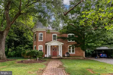 460 Proctor St, Drakes Branch, VA 23937