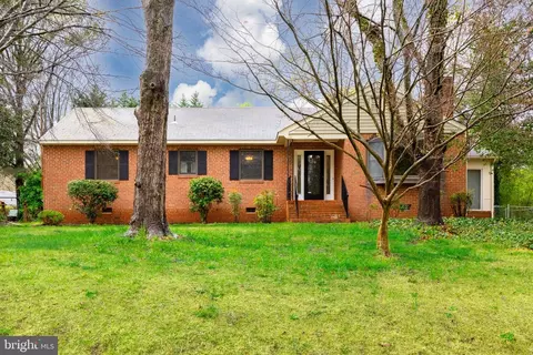 2618 Wyndham Dr, North Chesterfield, VA 23224