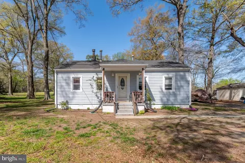 21710 Hudson St, South Chesterfield, VA 23803