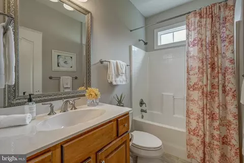Bath - 3013 Hedgeway Pl, Midlothian, VA 23113 photo 1 of 4