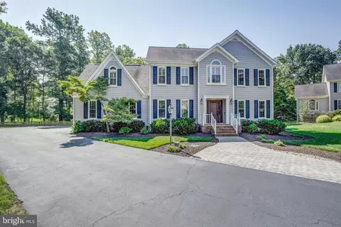 12801 Trenadier Cir, Midlothian, VA 23113